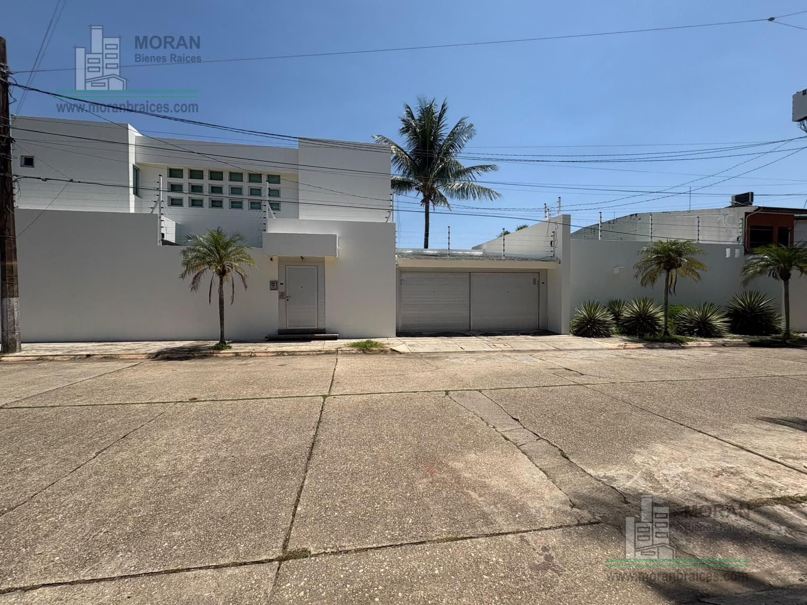 House for Sale on Tamaulipas Street, Petrolera Neighborhood, Coatzacoalcos, Veracruz.