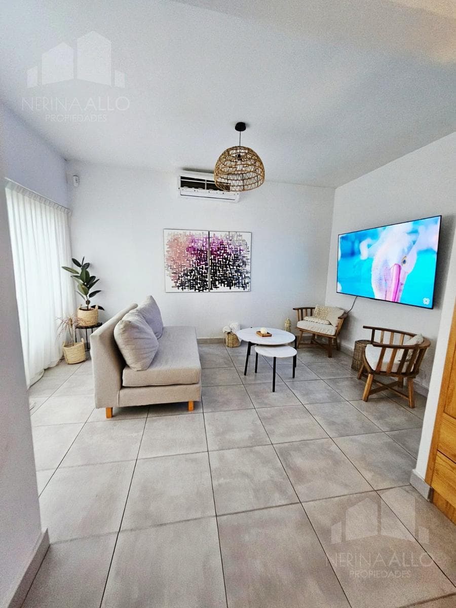 4-ROOM HOUSE FOR SALE IN CASTELAR NORTE