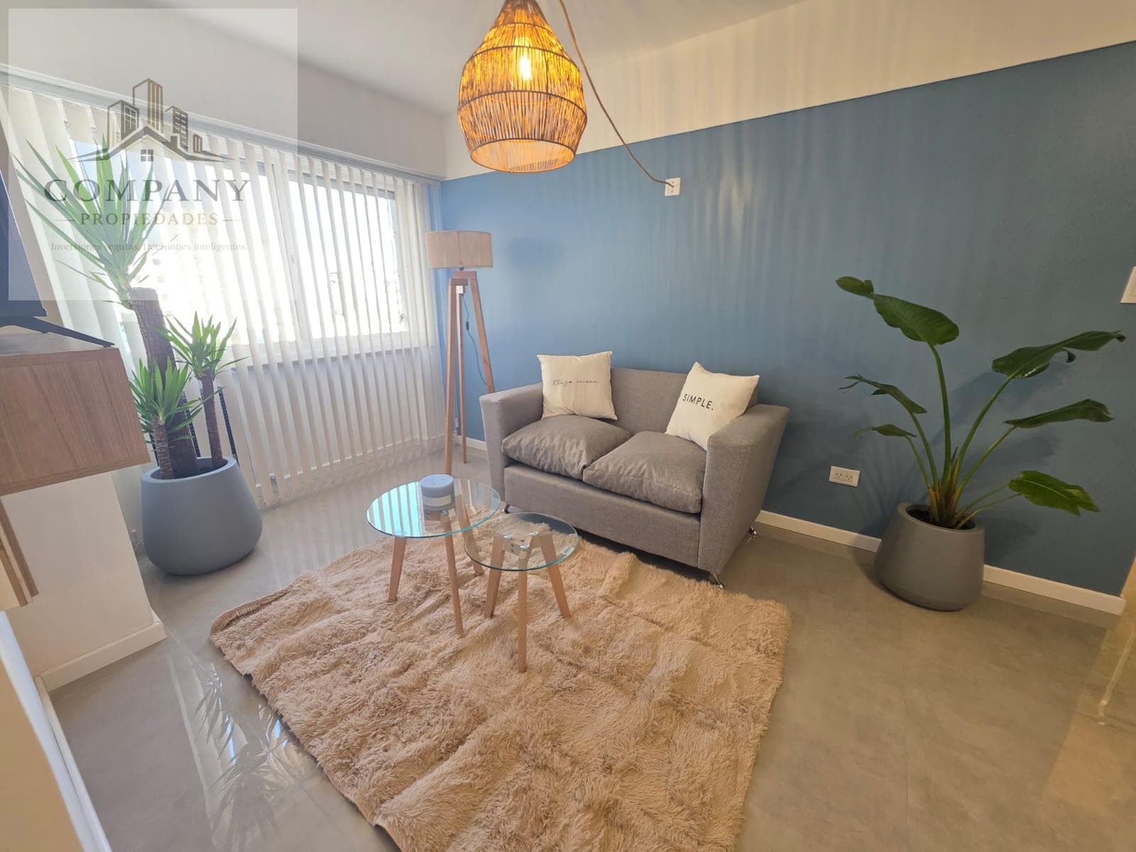 2-room apartment for sale, facing the street.