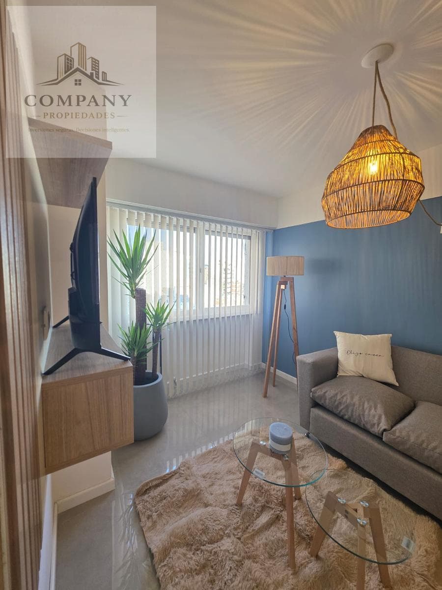 2-room apartment for sale, facing the street.