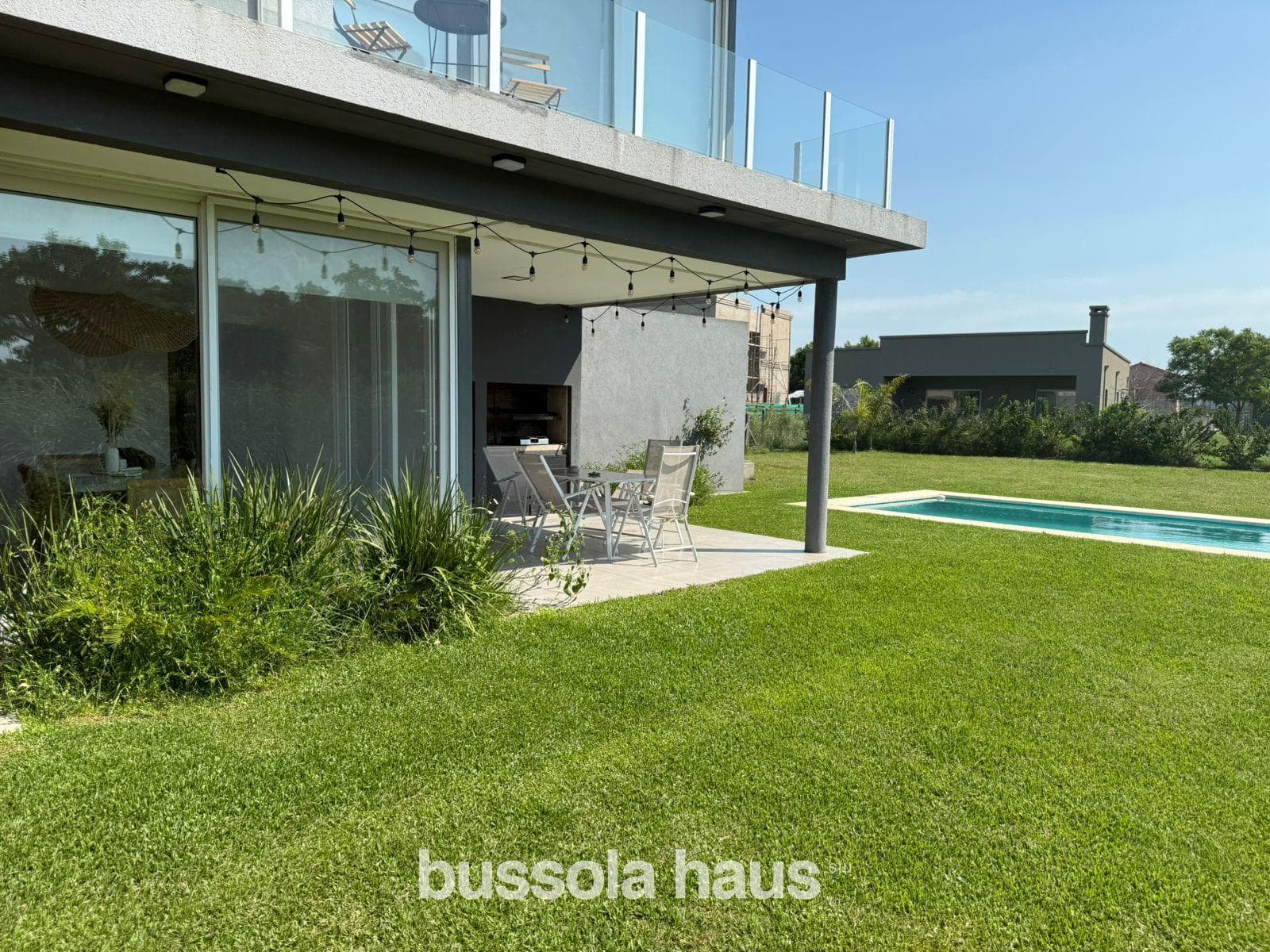 5-room house for rent with a pool in the Vistas Puertos neighborhood of Escobar