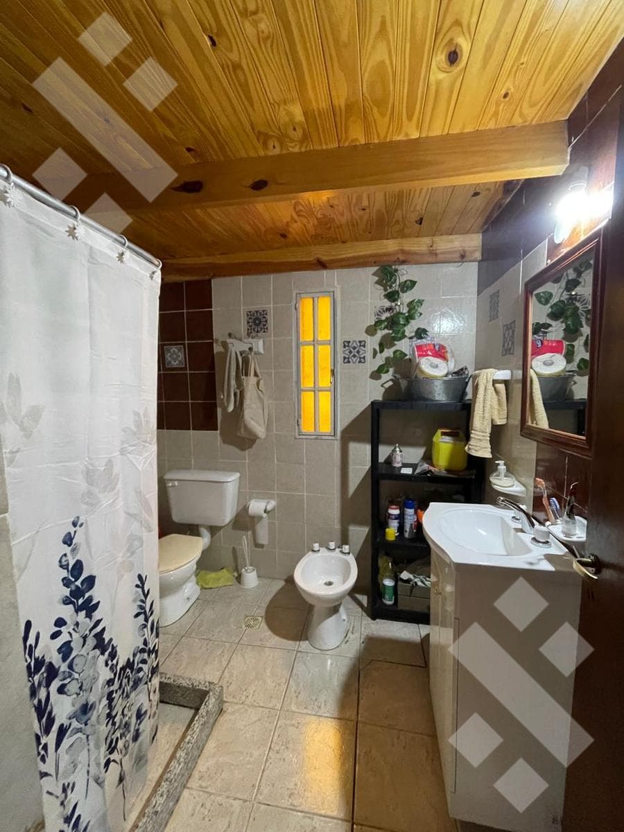 FOR SALE: TWO HOMES WITH A POOL - VILLA EL CHOCON - NEUQUÉN CITY