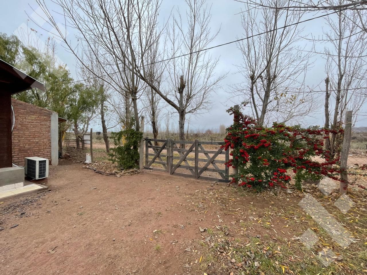 FOR SALE: TWO HOMES WITH A POOL - VILLA EL CHOCON - NEUQUÉN CITY
