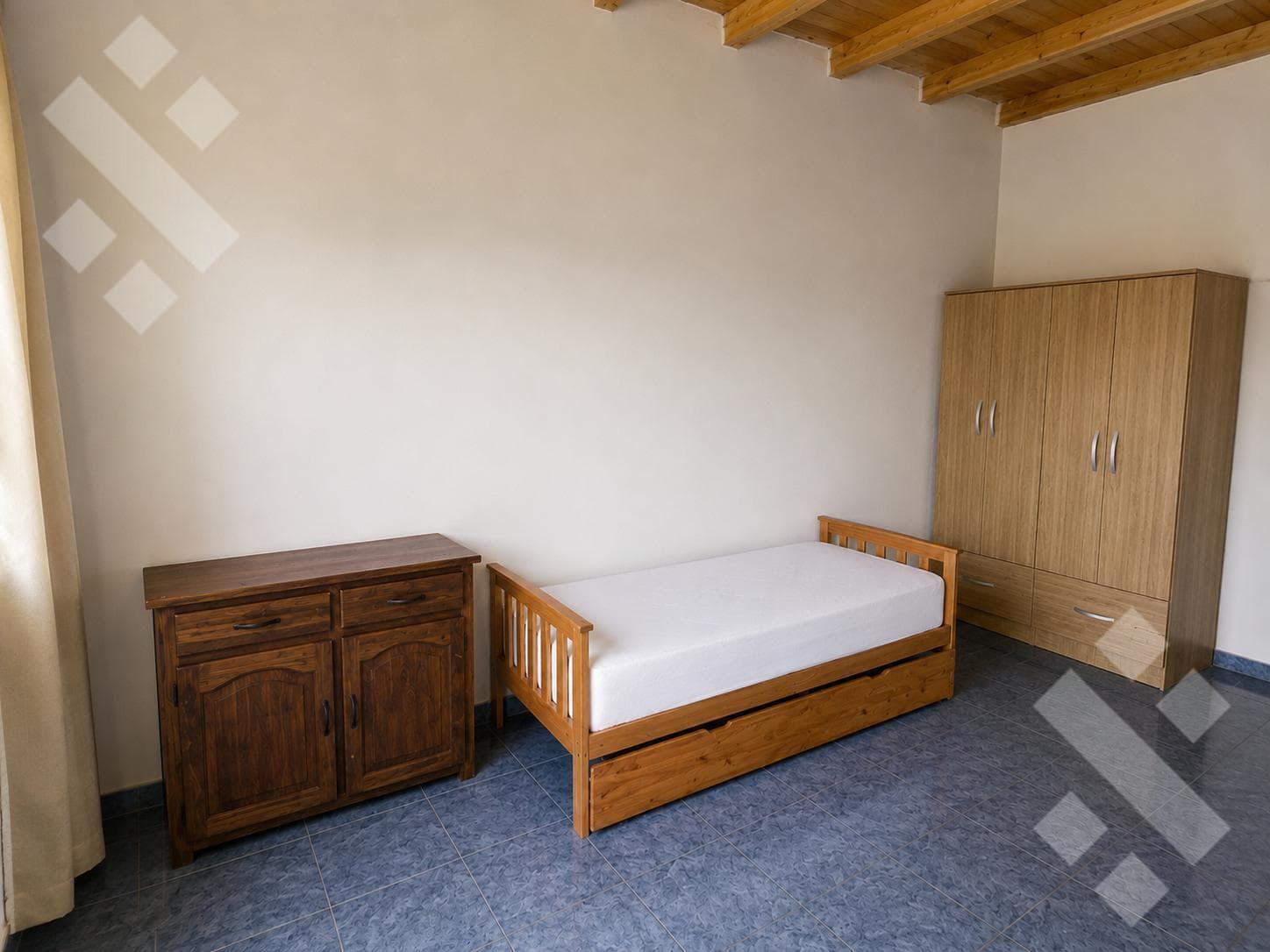 FOR SALE: TWO HOMES WITH A POOL - VILLA EL CHOCON - NEUQUÉN CITY
