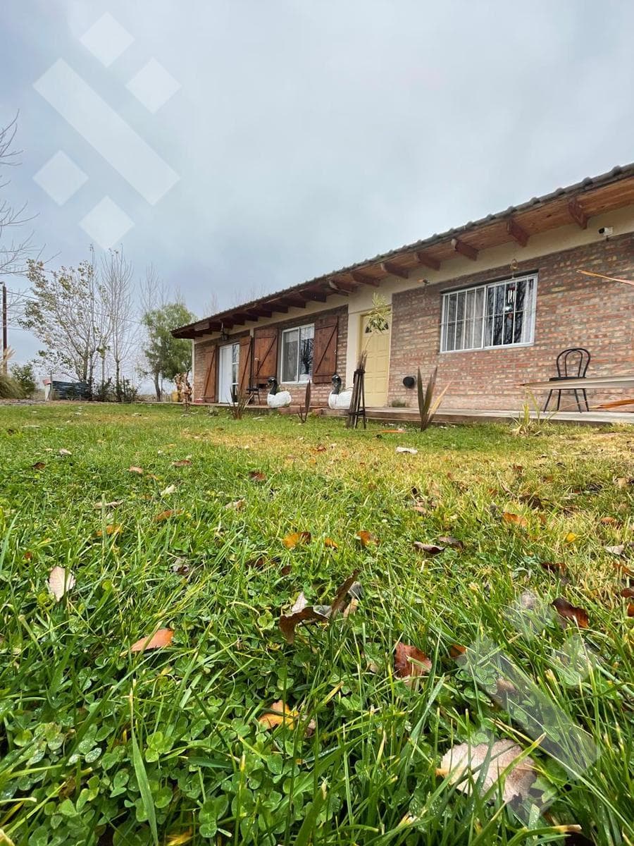 FOR SALE: TWO HOMES WITH A POOL - VILLA EL CHOCON - NEUQUÉN CITY