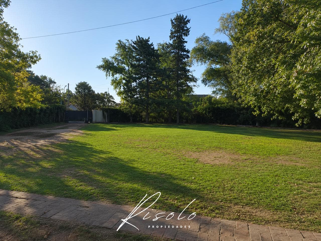 4,500 m² in Benavídez — Enjoy a Country Home or Develop a Major Project