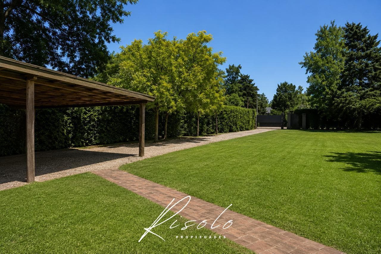 4,500 m² in Benavídez — Enjoy a Country Home or Develop a Major Project