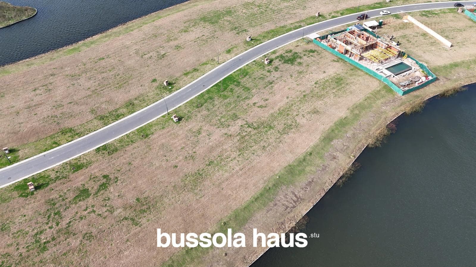 Land for sale with a northwest-facing view of the lake in Amarras Puertos Escobar