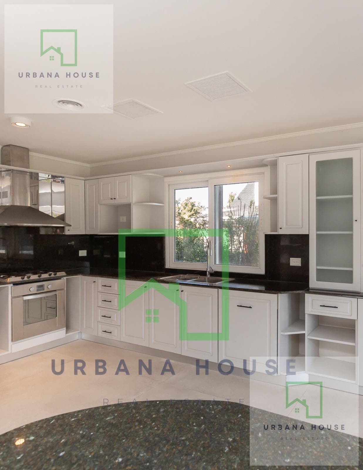 House for Sale in Pilar Golf