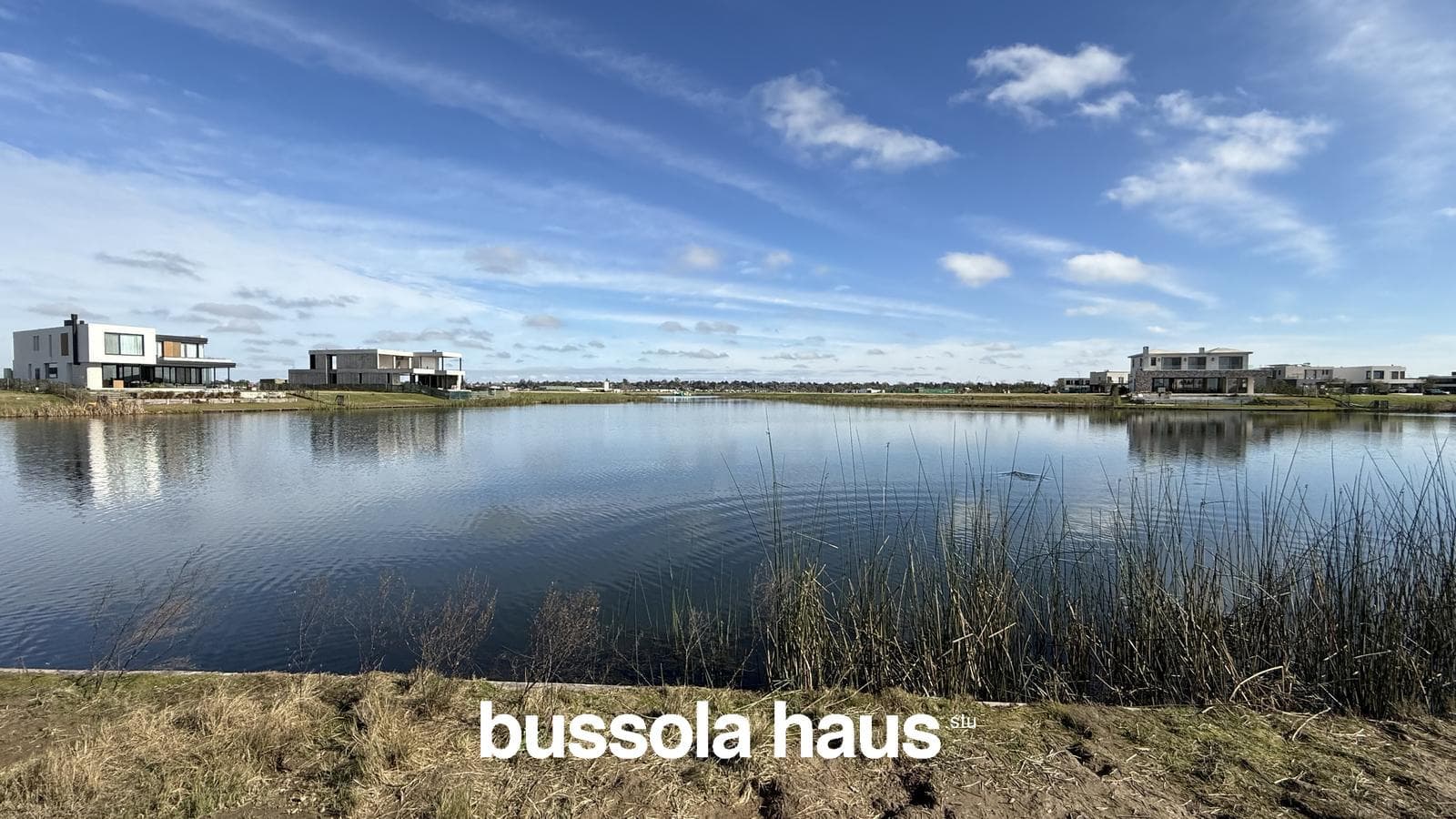 Lakefront lot for sale with good exposure in Amarras Puertos Escobar