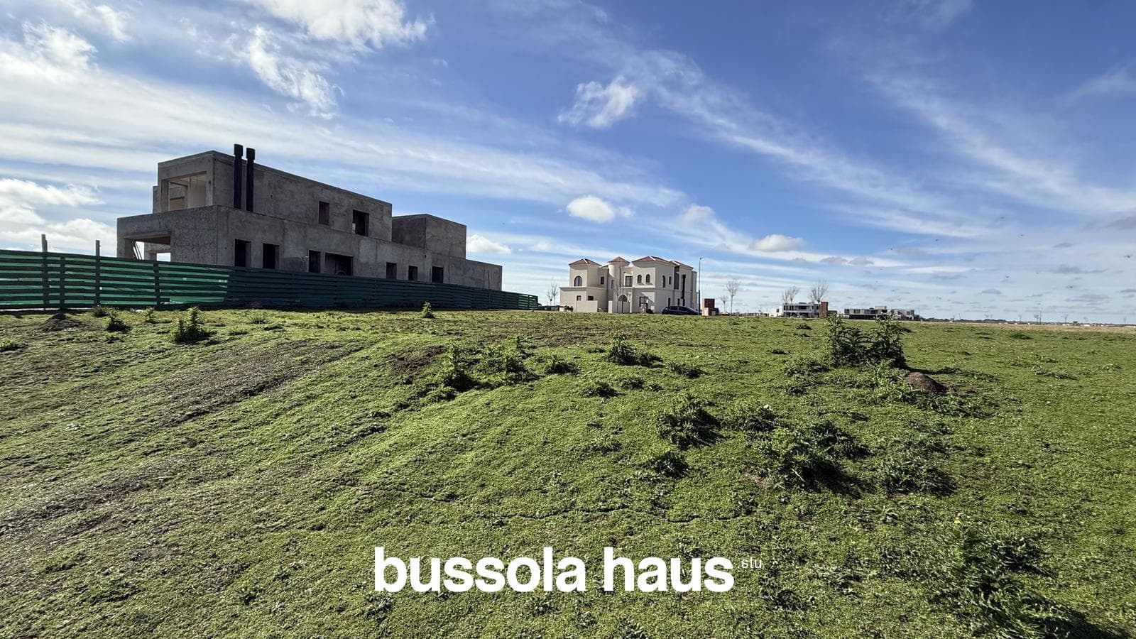 Lakefront lot for sale with good exposure in Amarras Puertos Escobar