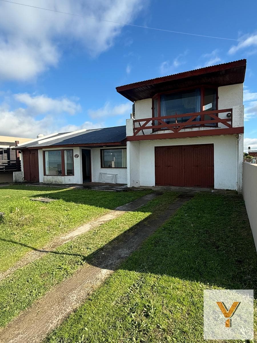 House for Rent - 3 Bedrooms, 2 Bathrooms - 500 meters - Mar del Plata