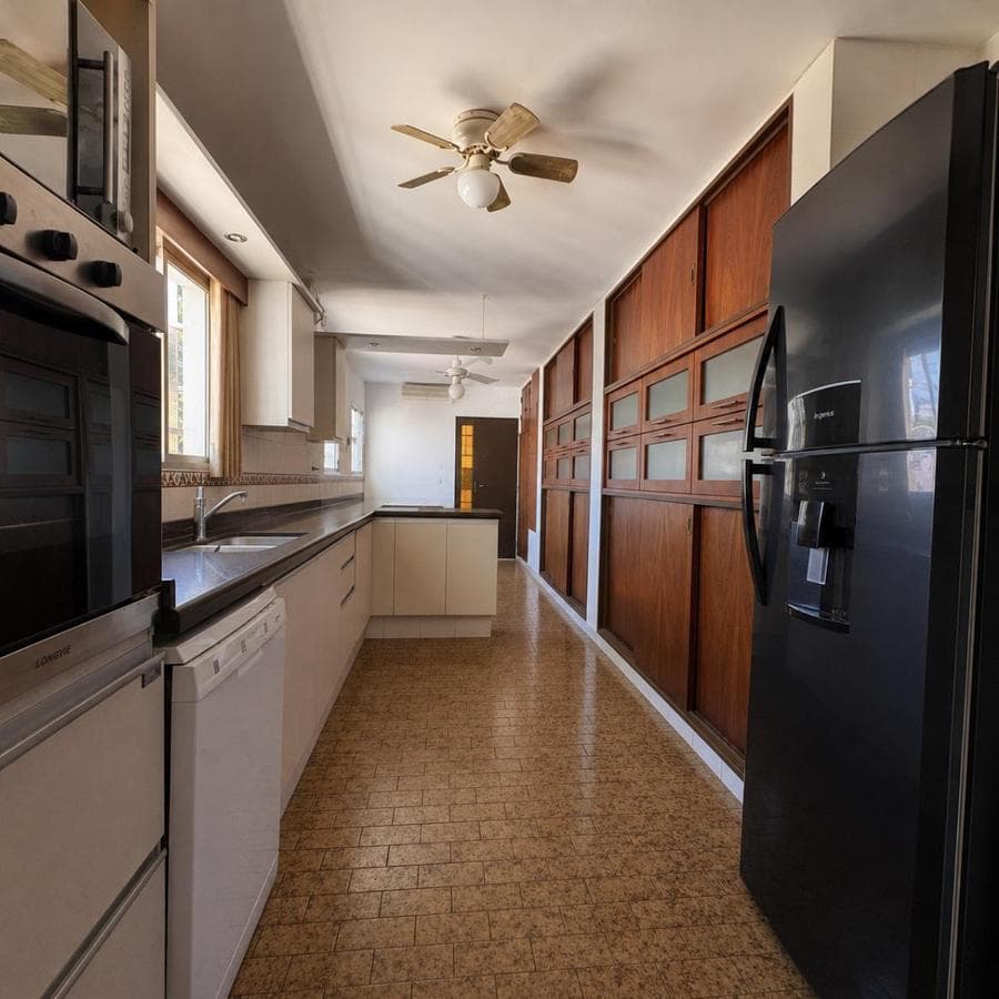 4-BEDROOM HOUSE FOR SALE, QUALIFIES FOR MORTGAGE, VILLA CABRERA