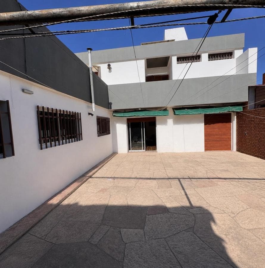 4-BEDROOM HOUSE FOR SALE, QUALIFIES FOR MORTGAGE, VILLA CABRERA