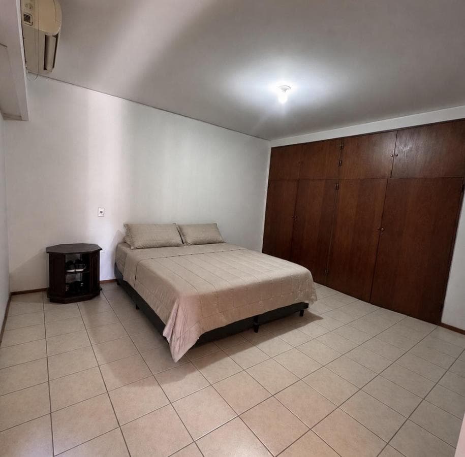 4-BEDROOM HOUSE FOR SALE, QUALIFIES FOR MORTGAGE, VILLA CABRERA