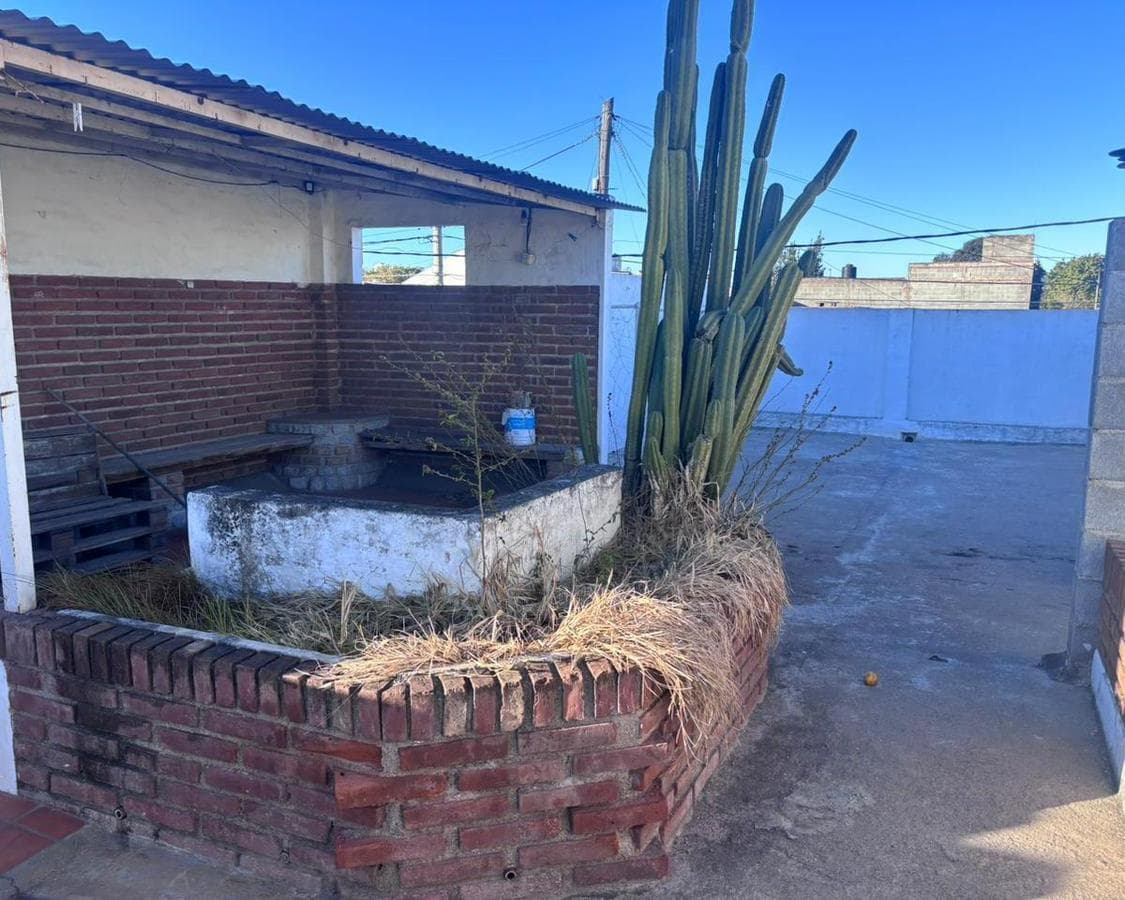 HOUSE IN ALTA CORDOBA WITH SEPARATE APARTMENT - ELIGIBLE FOR A LOAN -