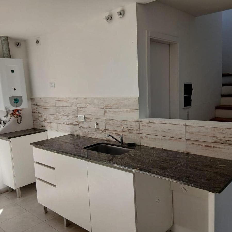INVESTMENT OPPORTUNITY: 2-Bedroom House for Sale with Rental Income in B 20 de Junio