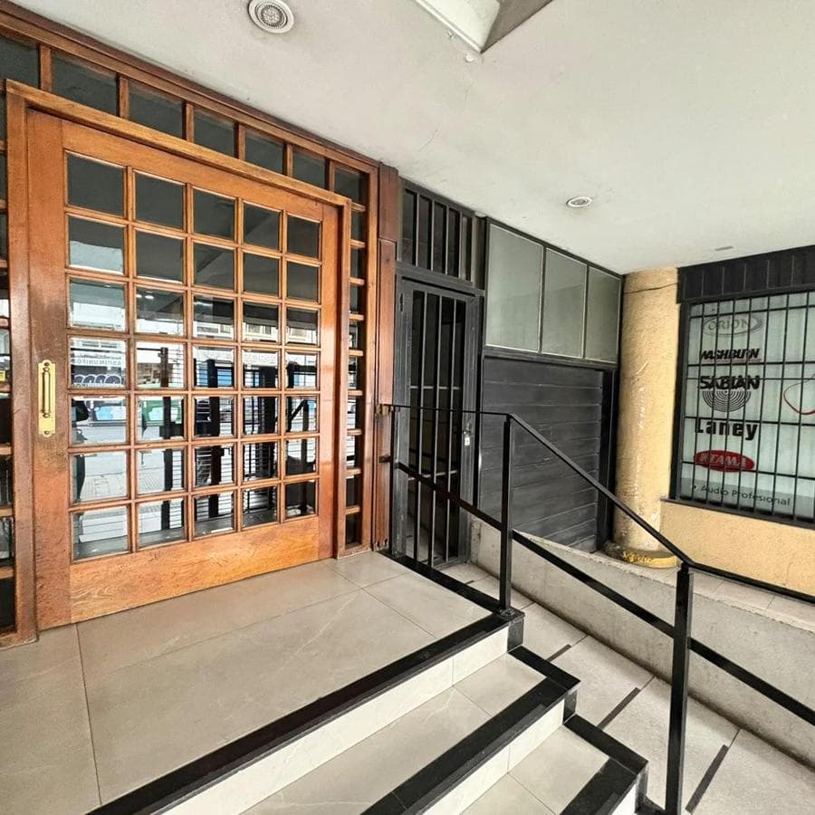FURNISHED 3-BEDROOM APARTMENT FOR SALE IN THE MONGE BUILDING, AVOLMOS, DOWNTOWN CORDOBA
