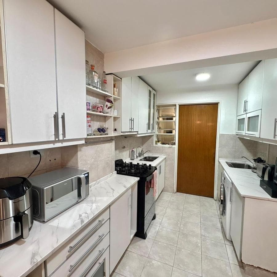 FURNISHED 3-BEDROOM APARTMENT FOR SALE IN THE MONGE BUILDING, AVOLMOS, DOWNTOWN CORDOBA