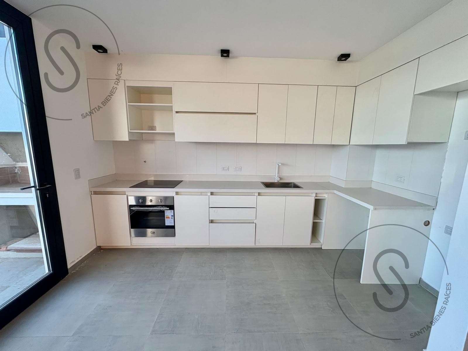 DUPLEX FOR SALE: SINGLE-STORY, 2 BEDROOMS, DAKOTA TOWN, DOCTA, CORDOBA, FINANCING AVAILABLE