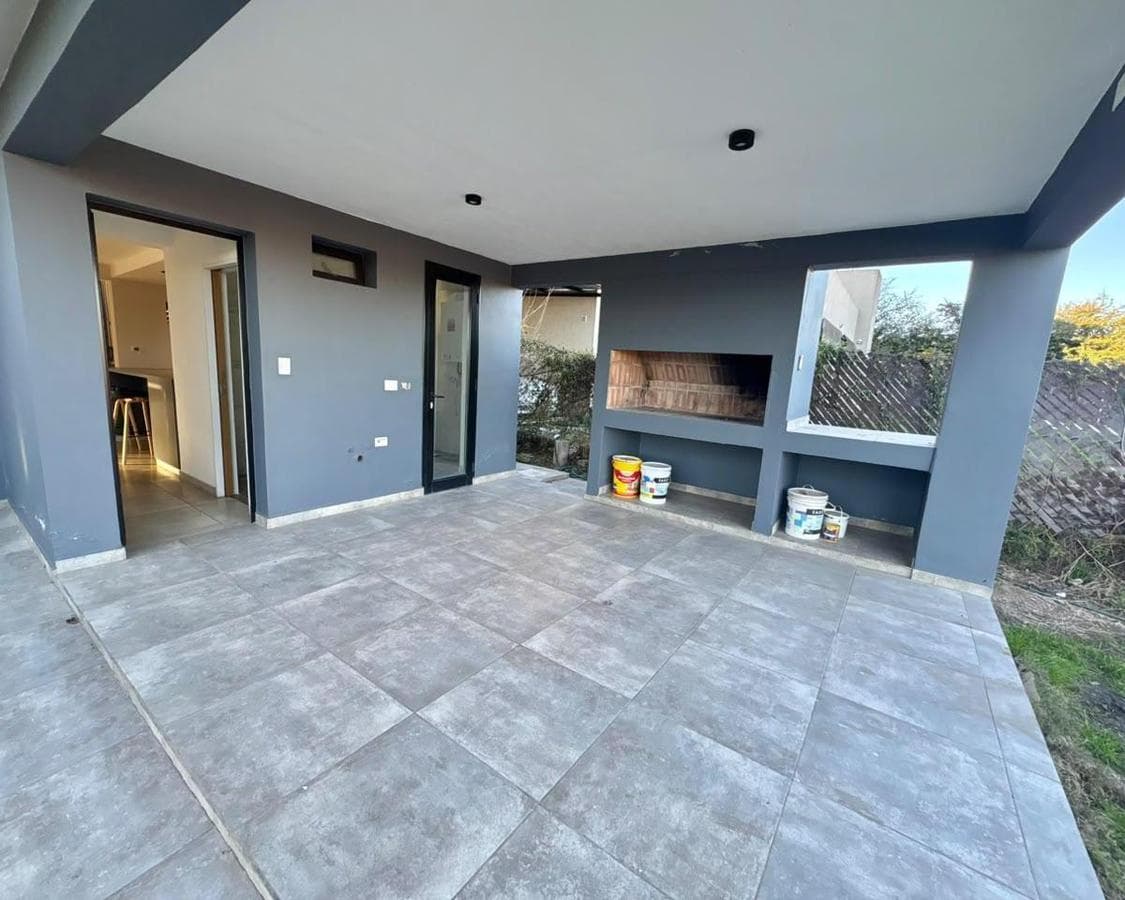 3-BEDROOM HOUSE FOR SALE IN LAS CAÑITAS, A PRIVATE NEIGHBORHOOD IN MÁLAGA