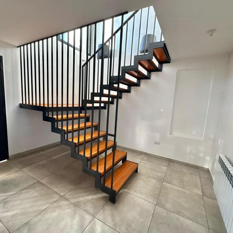 3-BEDROOM HOUSE FOR SALE IN LAS CAÑITAS, A PRIVATE NEIGHBORHOOD IN MÁLAGA