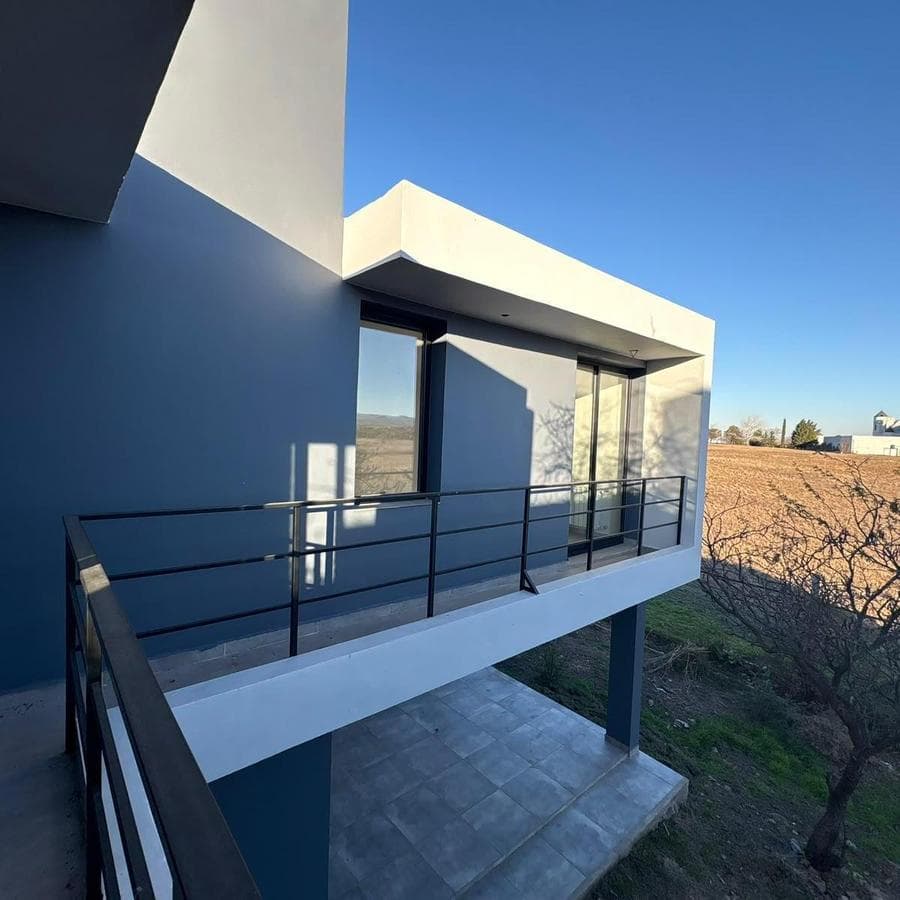 3-BEDROOM HOUSE FOR SALE IN LAS CAÑITAS, A PRIVATE NEIGHBORHOOD IN MÁLAGA