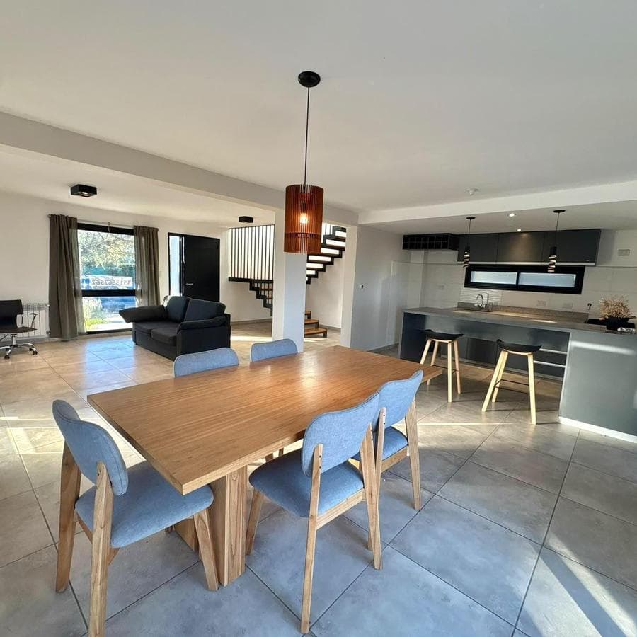 3-BEDROOM HOUSE FOR SALE IN LAS CAÑITAS, A PRIVATE NEIGHBORHOOD IN MÁLAGA