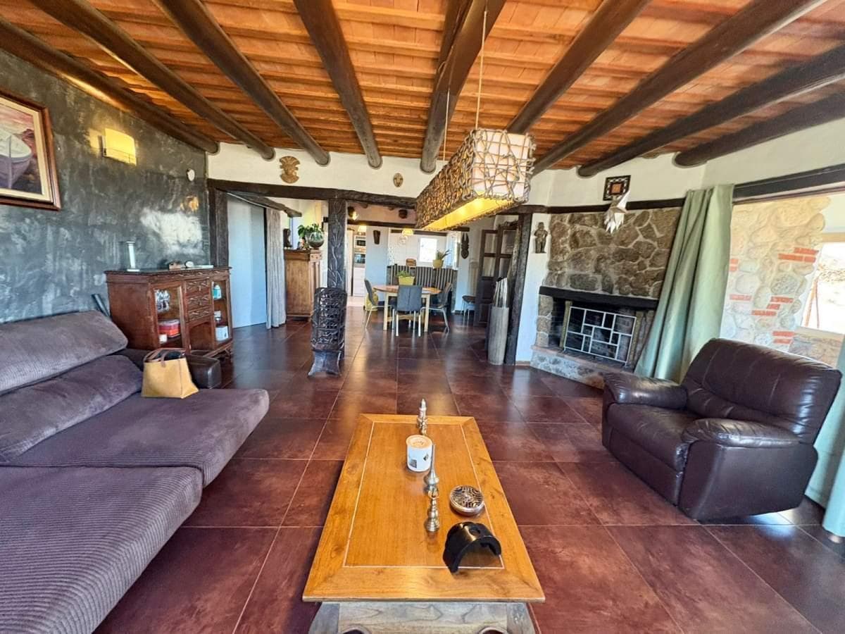 SPECTACULAR PROPERTY FOR SALE - 1 HOUSE AND 3 COTTAGES WITH A SWIMMING POOL - 1.5 HECTARES - NONO - CORDOBA