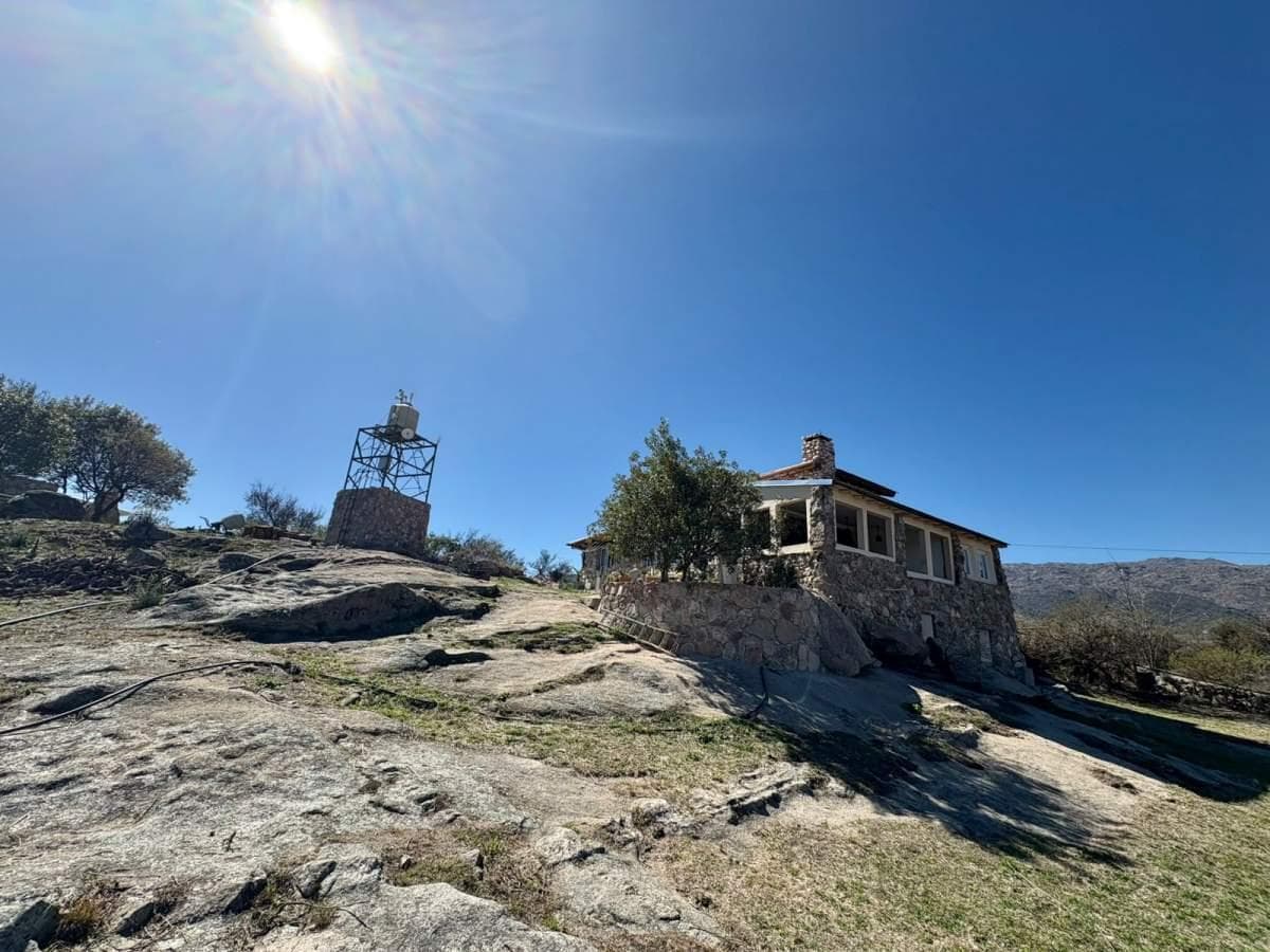 SPECTACULAR PROPERTY FOR SALE - 1 HOUSE AND 3 COTTAGES WITH A SWIMMING POOL - 1.5 HECTARES - NONO - CORDOBA
