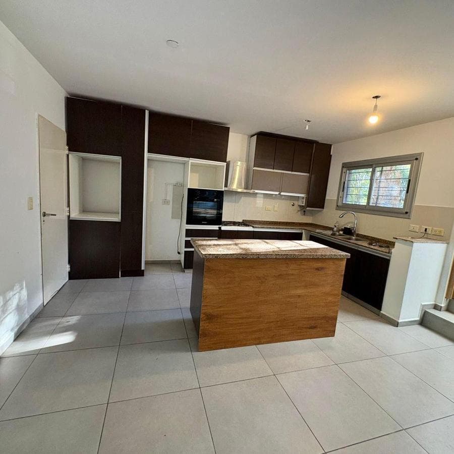 3-BEDROOM DUPLEX FOR SALE IN HOUSING UNQUILLO
