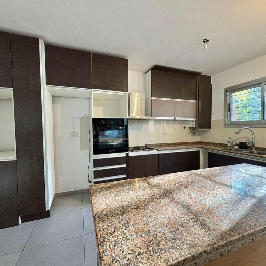3-BEDROOM DUPLEX FOR SALE IN HOUSING UNQUILLO