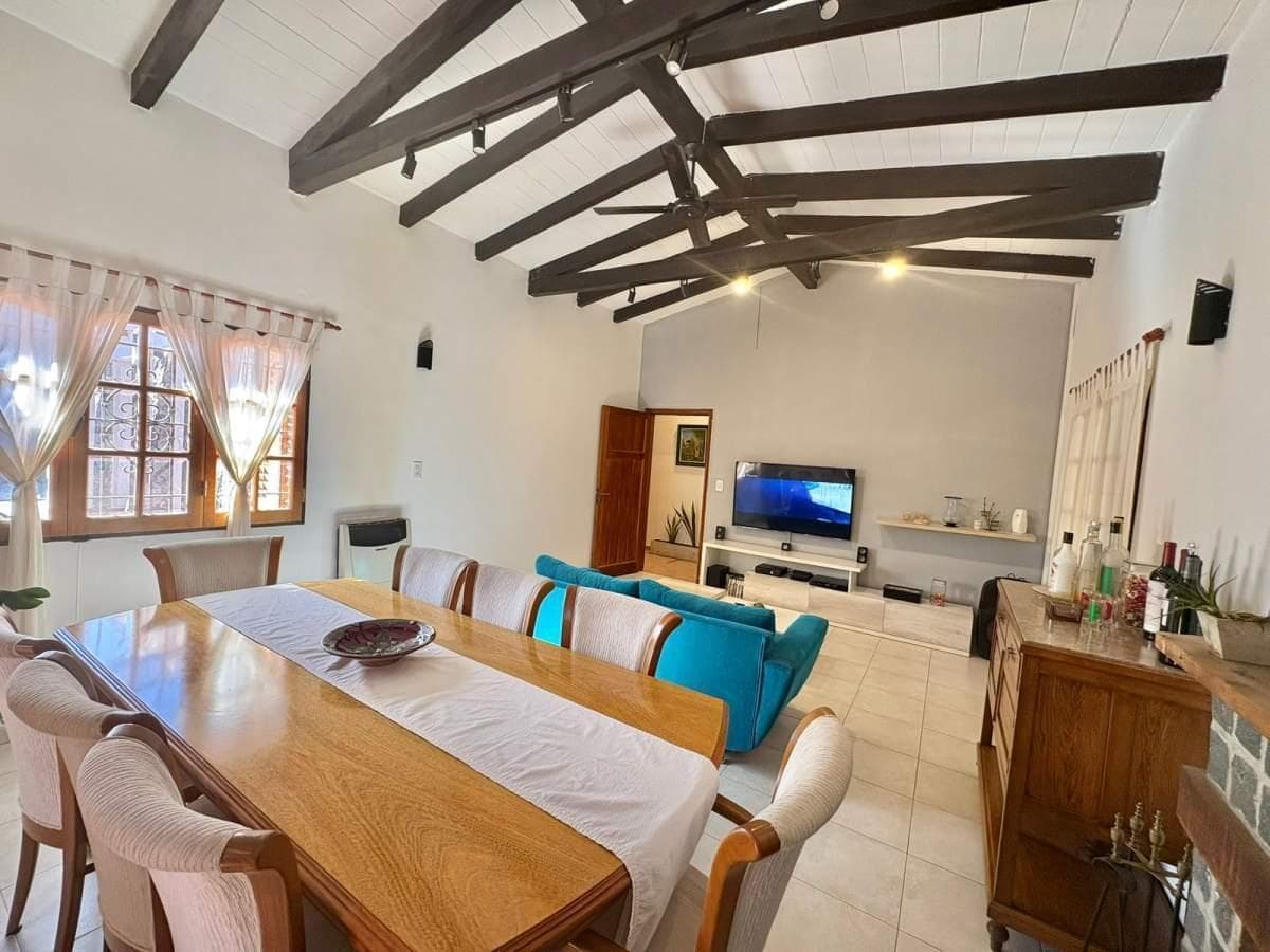SINGLE-STORY HOUSE FOR SALE IN EL TALAR DE MENDIOLAZA—ELIGIBLE FOR A MORTGAGE