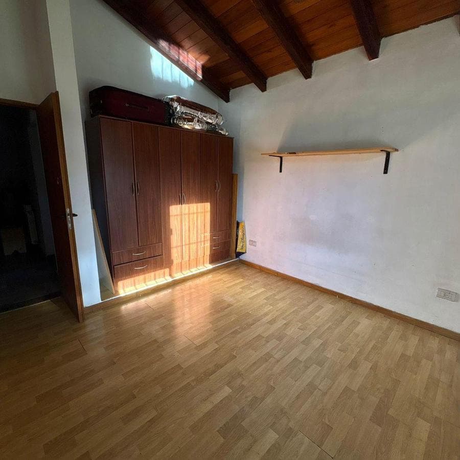 4-BEDROOM HOUSE FOR SALE IN CALICANTO, VILLA WARCALDE, CORDOBA