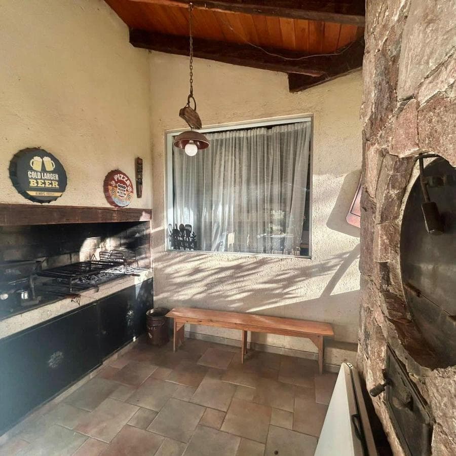 4-BEDROOM HOUSE FOR SALE IN CALICANTO, VILLA WARCALDE, CORDOBA