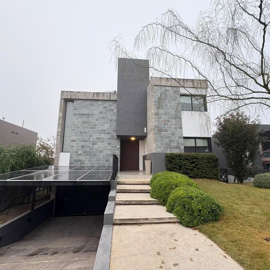 HOUSE FOR SALE: 3 BEDROOMS, TERRAZAS DE LA ESTANZUELA, LA CALERA, CORDOBA—QUALIFIES FOR A MORTGAGE!