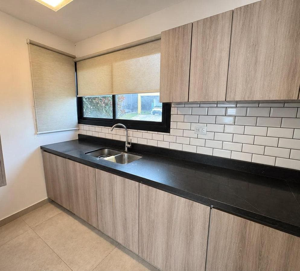 HOUSE FOR SALE: 3 BEDROOMS, TERRAZAS DE LA ESTANZUELA, LA CALERA, CORDOBA—QUALIFIES FOR A MORTGAGE!