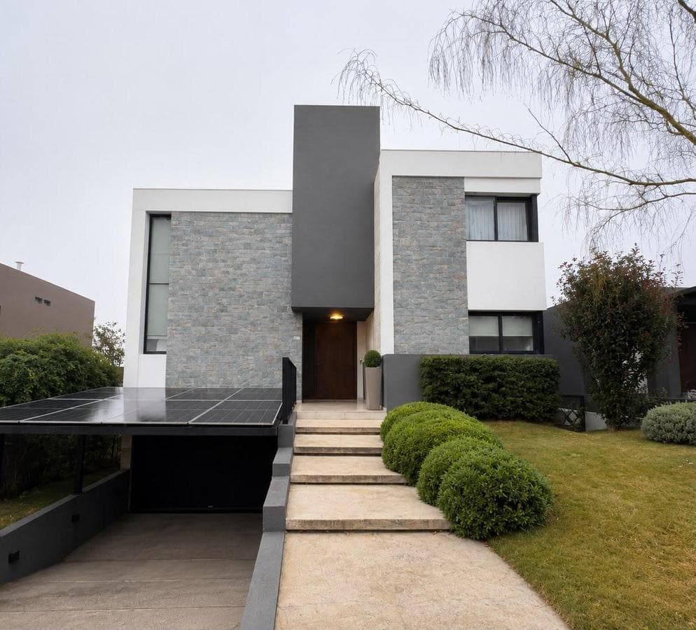 HOUSE FOR SALE: 3 BEDROOMS, TERRAZAS DE LA ESTANZUELA, LA CALERA, CORDOBA—QUALIFIES FOR A MORTGAGE!