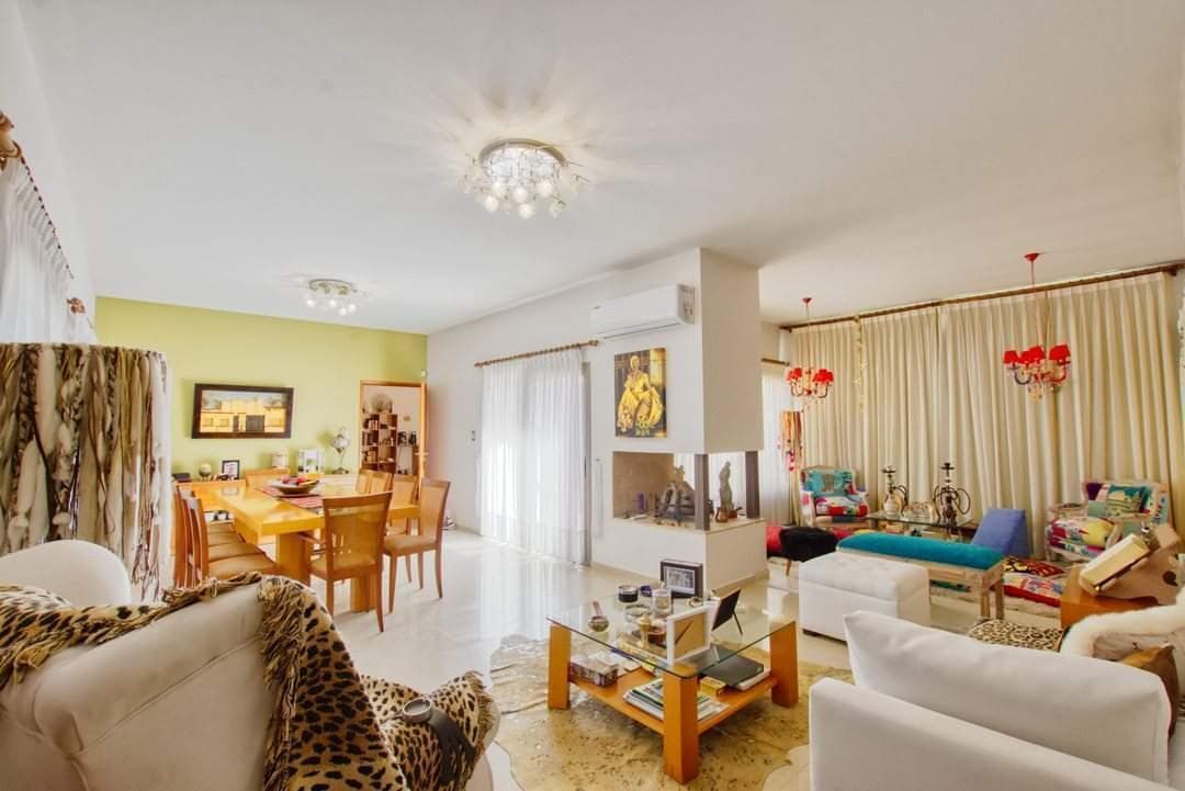 HOUSE FOR SALE: 6-BEDROOM COUNTRY HOME IN EL BOSQUE, VILLA WARCALDE—SINGLE-STORY