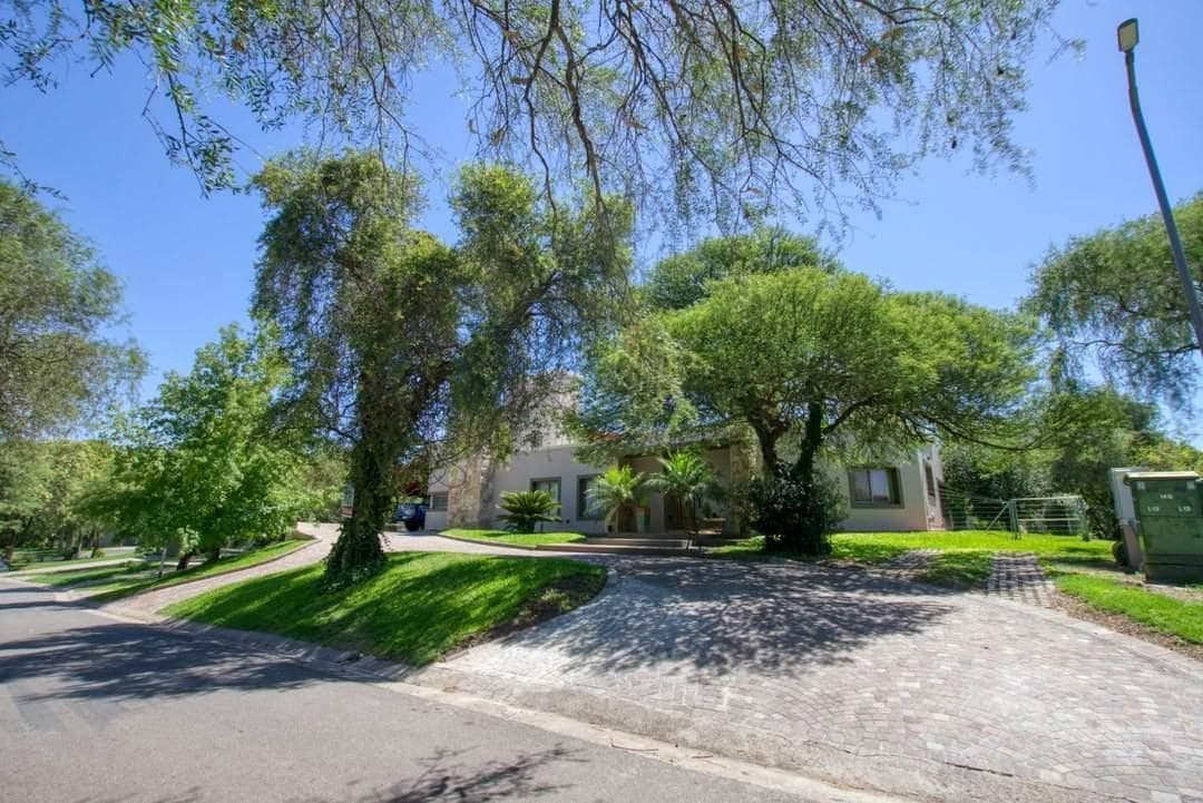 HOUSE FOR SALE: 6-BEDROOM COUNTRY HOME IN EL BOSQUE, VILLA WARCALDE—SINGLE-STORY