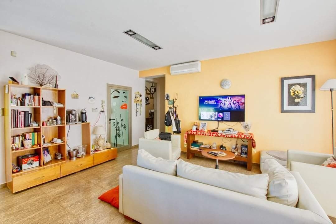 HOUSE FOR SALE: 6-BEDROOM COUNTRY HOME IN EL BOSQUE, VILLA WARCALDE—SINGLE-STORY