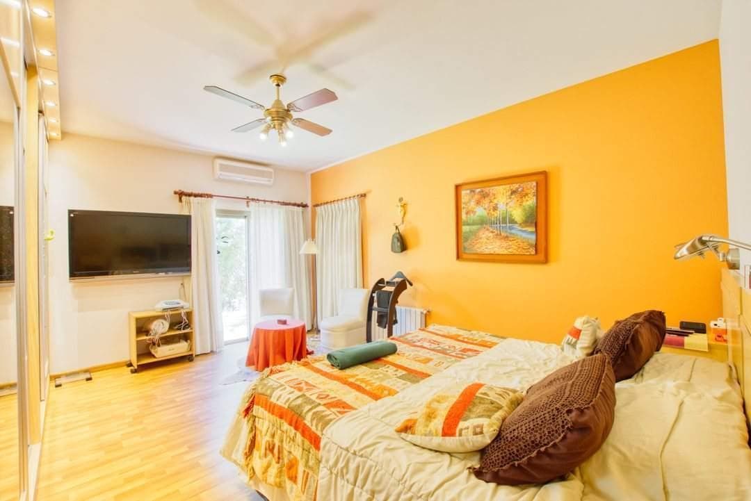 HOUSE FOR SALE: 6-BEDROOM COUNTRY HOME IN EL BOSQUE, VILLA WARCALDE—SINGLE-STORY