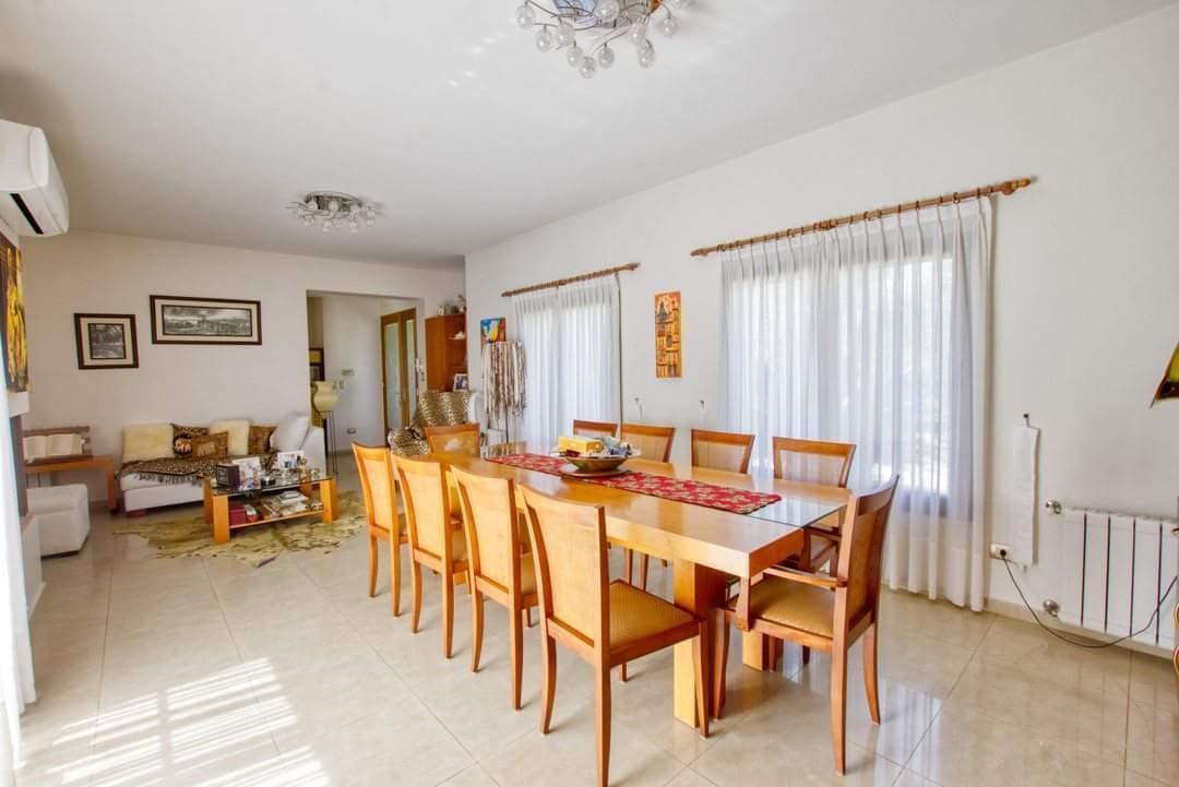 HOUSE FOR SALE: 6-BEDROOM COUNTRY HOME IN EL BOSQUE, VILLA WARCALDE—SINGLE-STORY