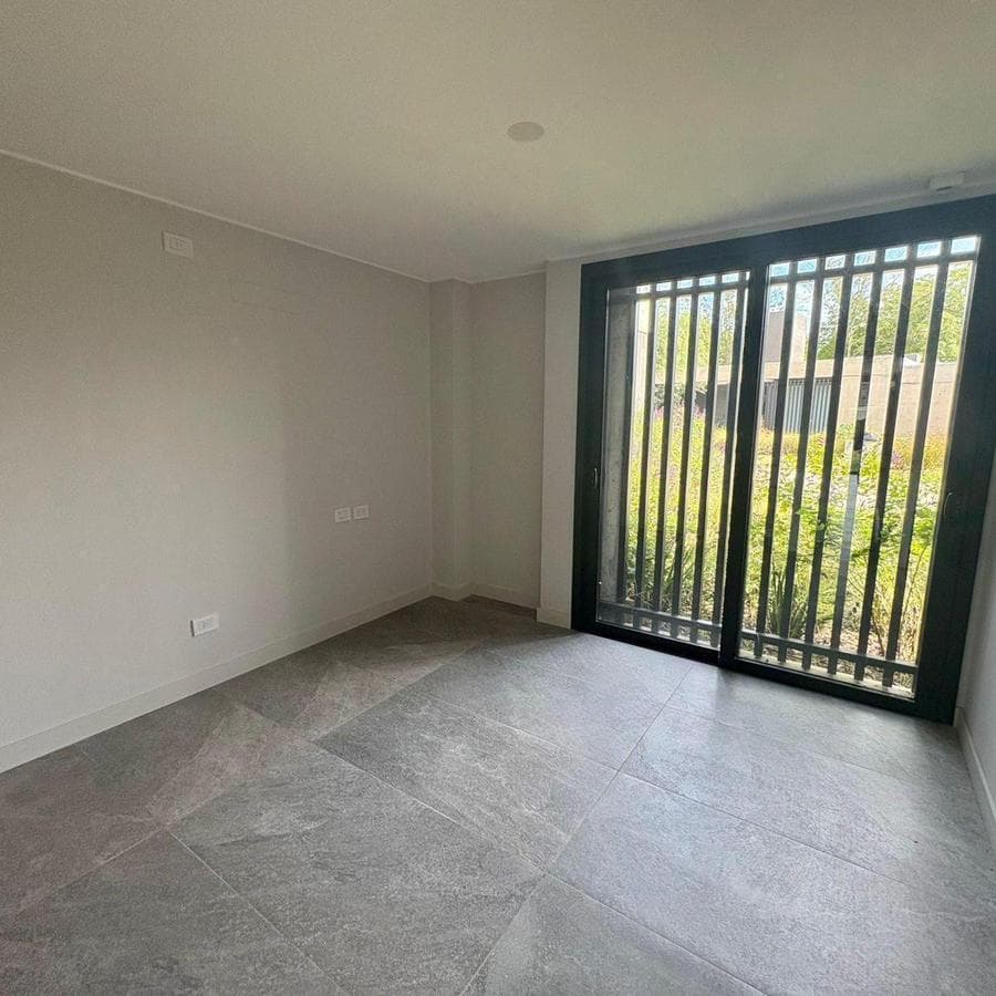 HOUSE FOR SALE: 3 BEDROOMS, SINGLE-STORY, PATAGONIA HOME, VILLA WARCALDE, CORDOBA