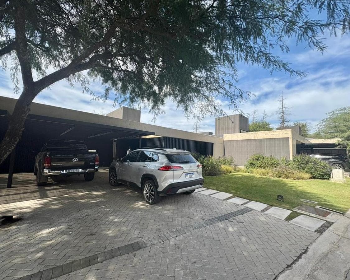 HOUSE FOR SALE: 3 BEDROOMS, SINGLE-STORY, PATAGONIA HOME, VILLA WARCALDE, CORDOBA