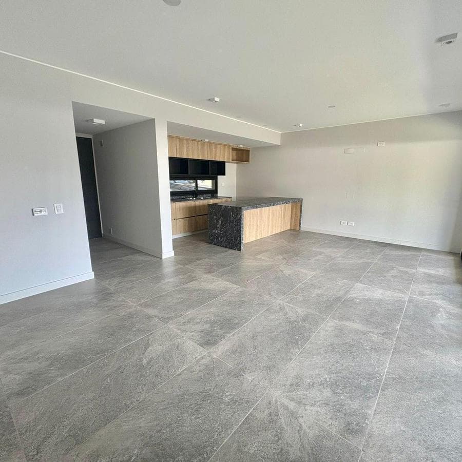 HOUSE FOR SALE: 3 BEDROOMS, SINGLE-STORY, PATAGONIA HOME, VILLA WARCALDE, CORDOBA