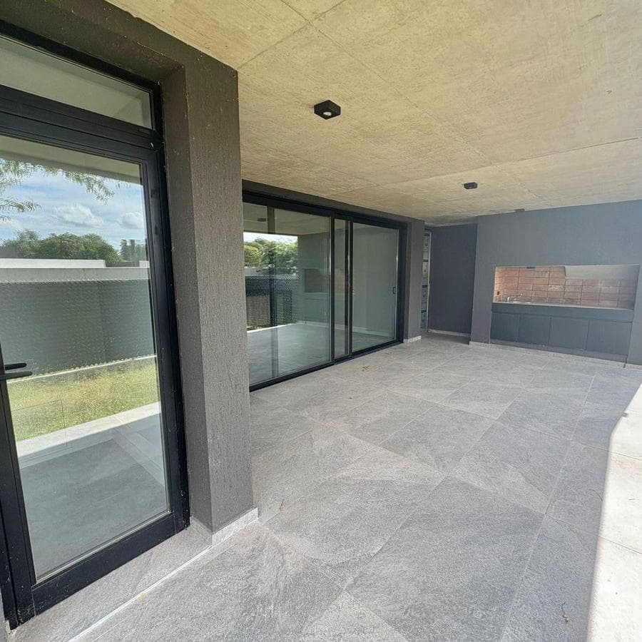 HOUSE FOR SALE: 3 BEDROOMS, SINGLE-STORY, PATAGONIA HOME, VILLA WARCALDE, CORDOBA