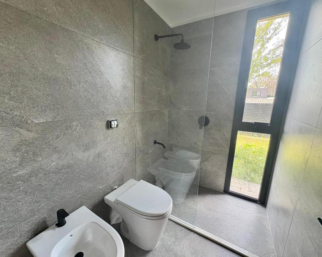 HOUSE FOR SALE: 3 BEDROOMS, SINGLE-STORY, PATAGONIA HOME, VILLA WARCALDE, CORDOBA