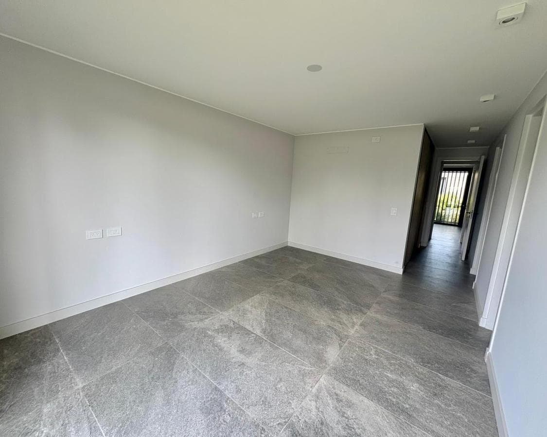 HOUSE FOR SALE: 3 BEDROOMS, SINGLE-STORY, PATAGONIA HOME, VILLA WARCALDE, CORDOBA