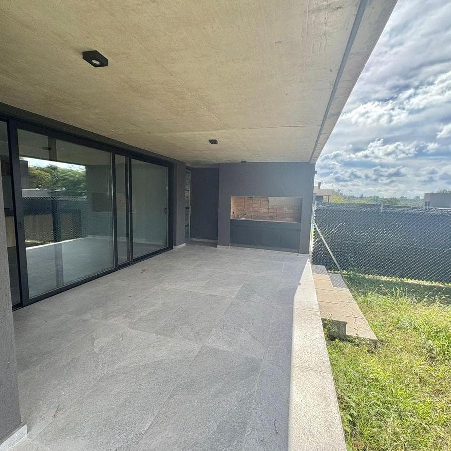 HOUSE FOR SALE: 3 BEDROOMS, SINGLE-STORY, PATAGONIA HOME, VILLA WARCALDE, CORDOBA